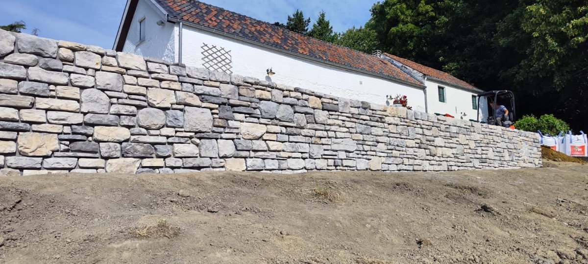 Mur extérieur pierre et brique